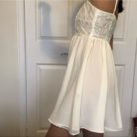 FOREVER21 White Lace Dress - Picture 2 of 4
